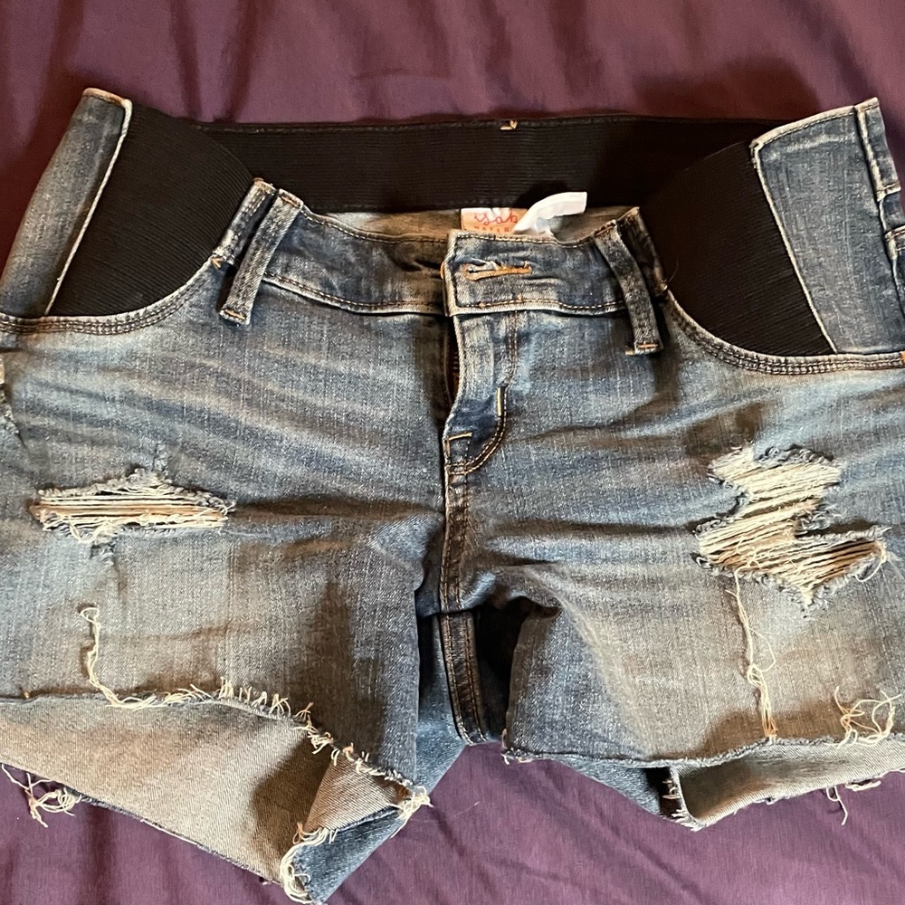 Ingrid & Isabel Maternity Shorts